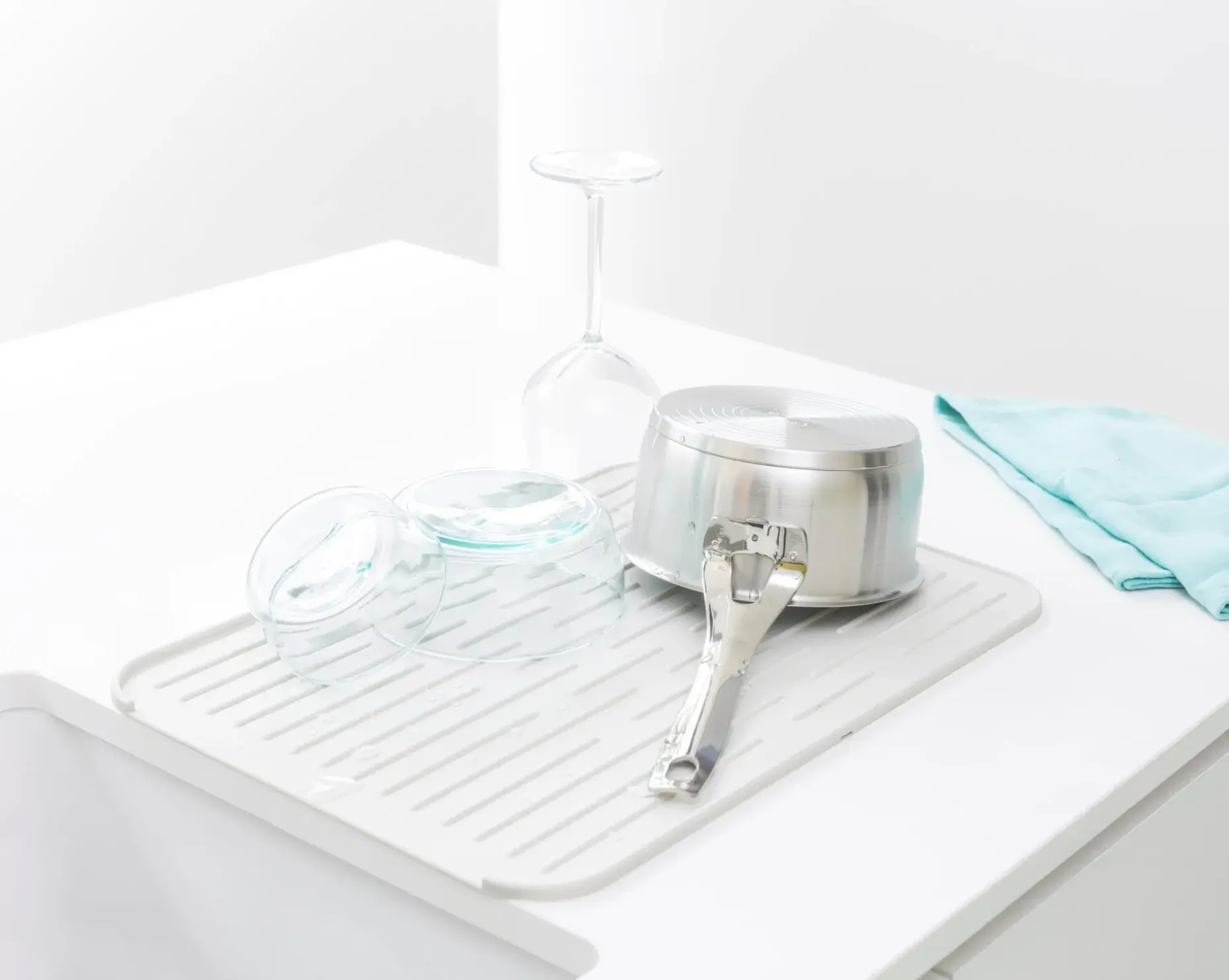 Brabantia astiakuivausalusta silikoni light grey