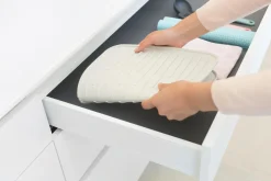 Brabantia astiakuivausalusta silikoni light grey