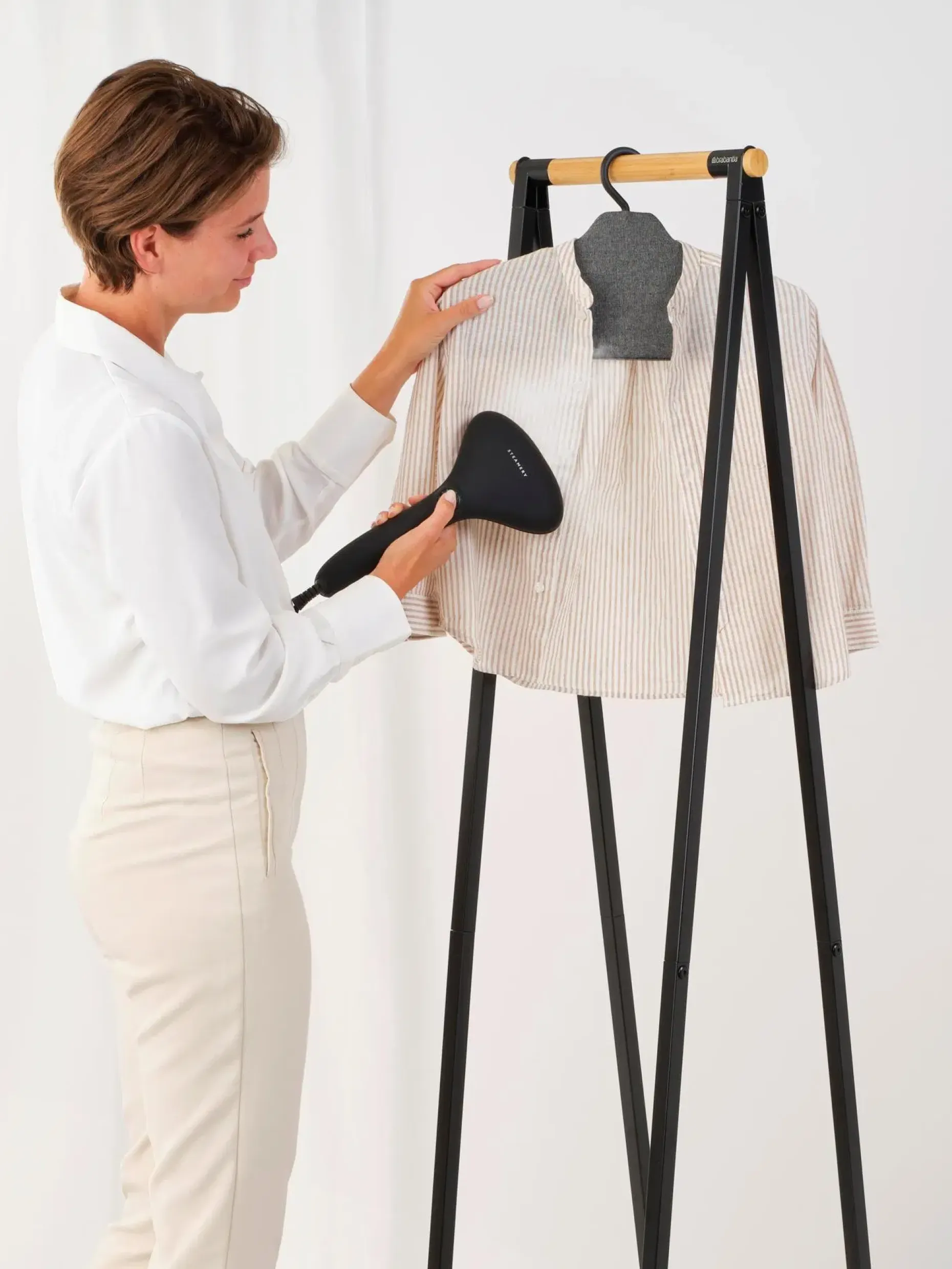 Brabantia höyrytys vaatehenkari pepper black
