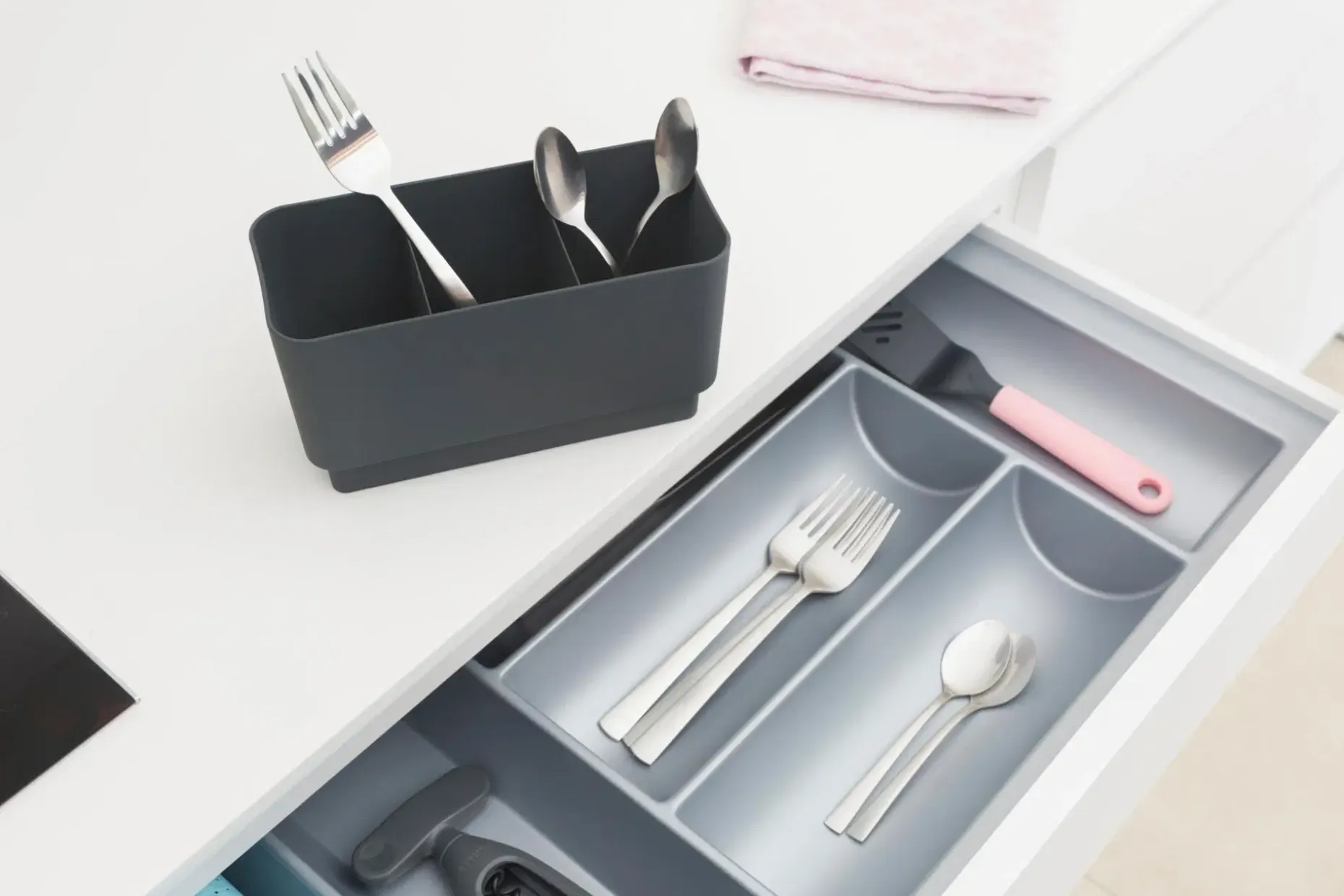 Brabantia kompakti astiankuivausteline dark grey