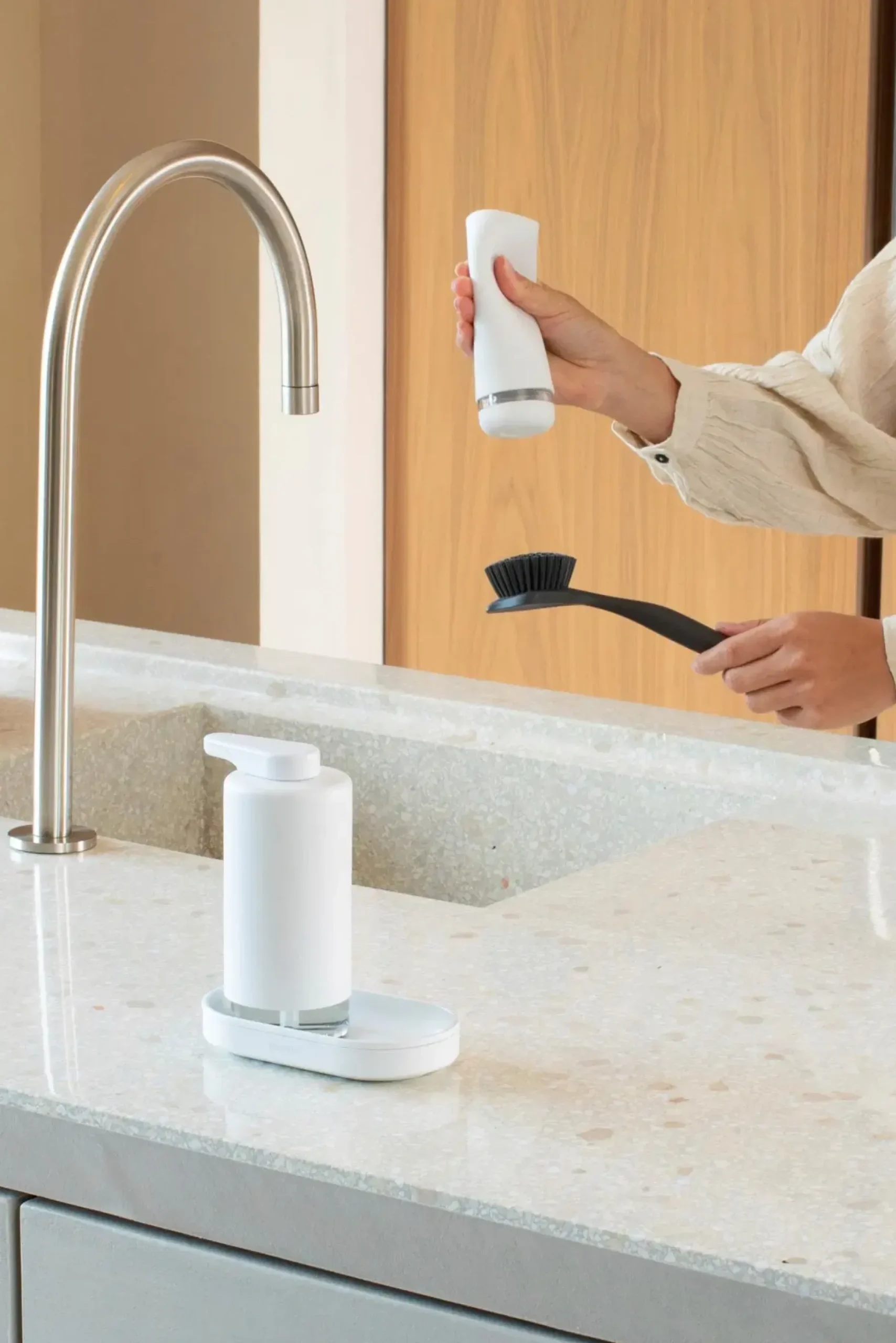 Brabantia SinkStyle saippua-annostelijasetti mineral fresh white