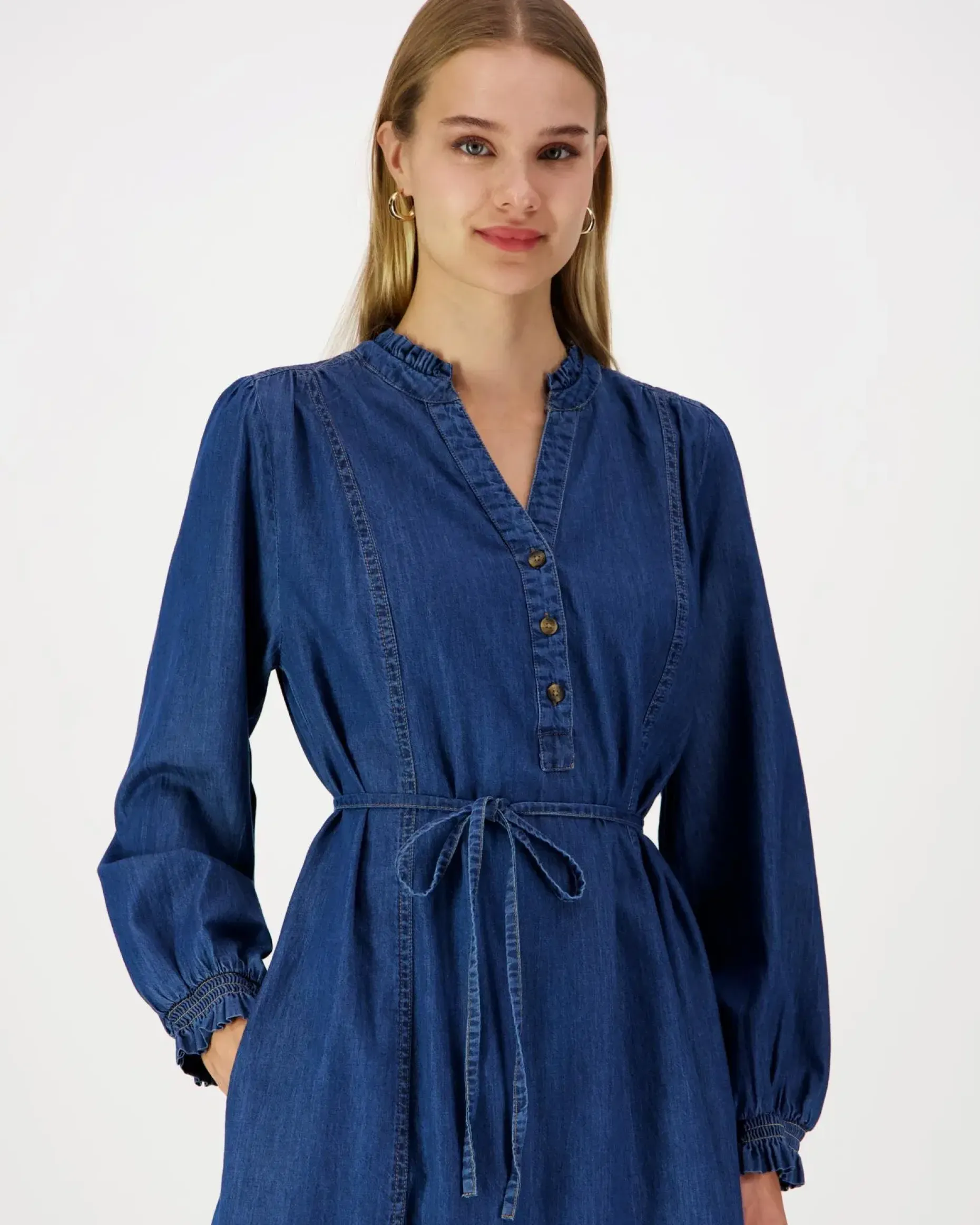Claire Dagmara mekko