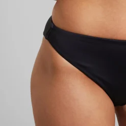 Dedicated Sanda bikinialaosa
