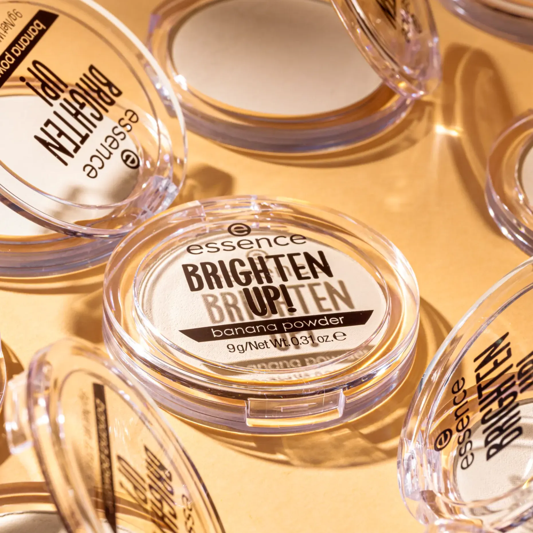 essence BRIGHTEN UP! Banana powder puuteri 9 g