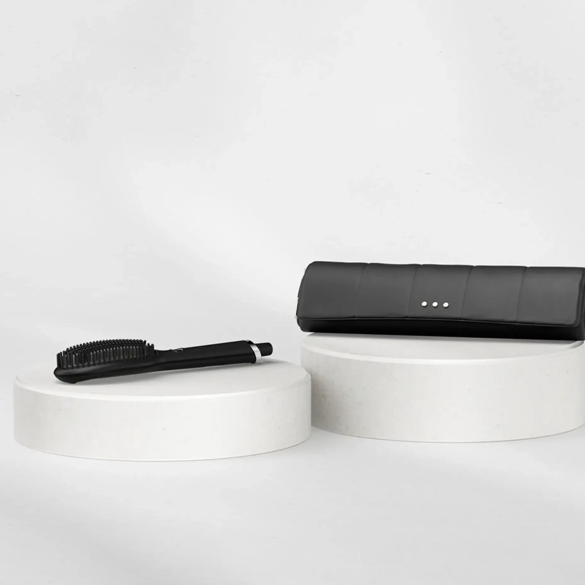 ghd 2-in-1 Heat-Resistant Hot Brush Bag & Mat säilytyslaukku