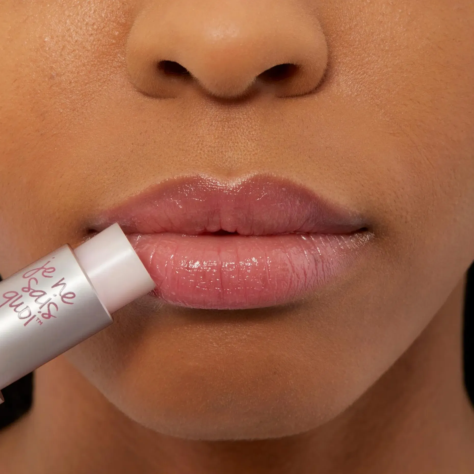 It Cosmetics Je Ne Sais Quoi™ Hydrating Color Awakening Lip Treatment huulivoide 3,4 g