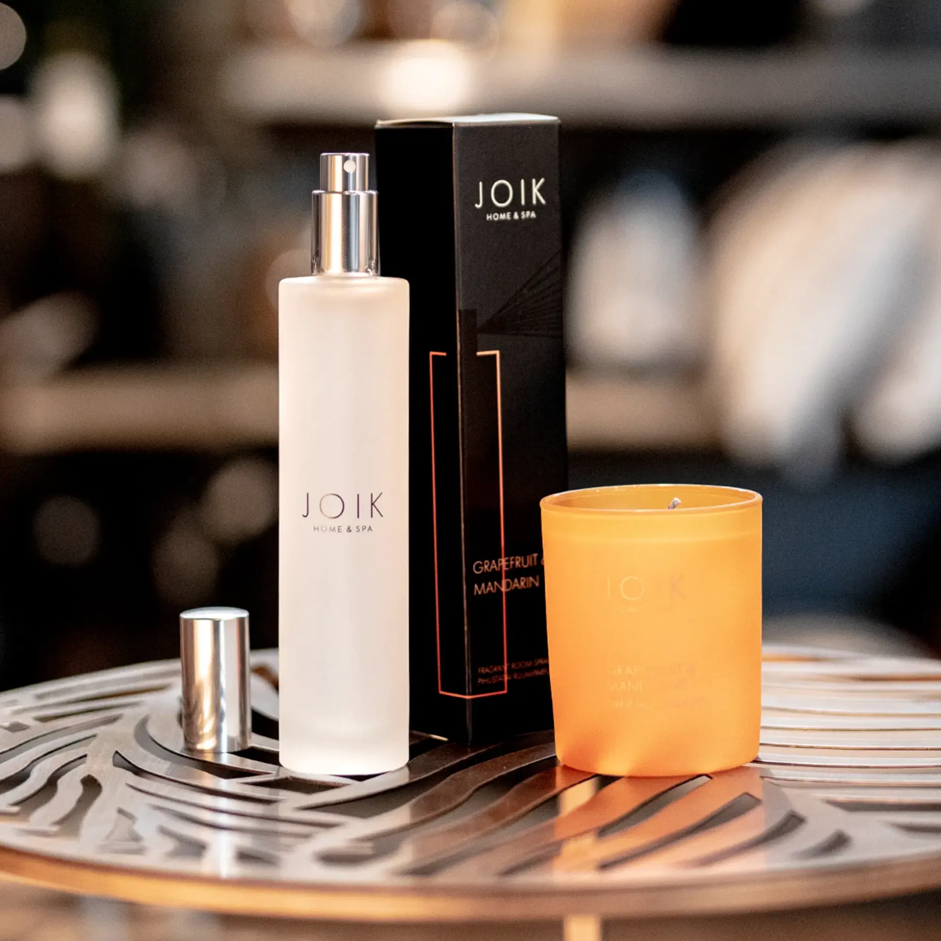 JOIK Home & SPA Tuoksukynttilä Grapefruit & Mandarin puukannella