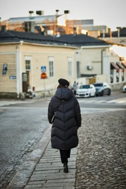 Joutsen Reina untuvatakki