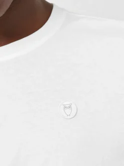 Knowledge Cotton Apparel Loke badge t-paita