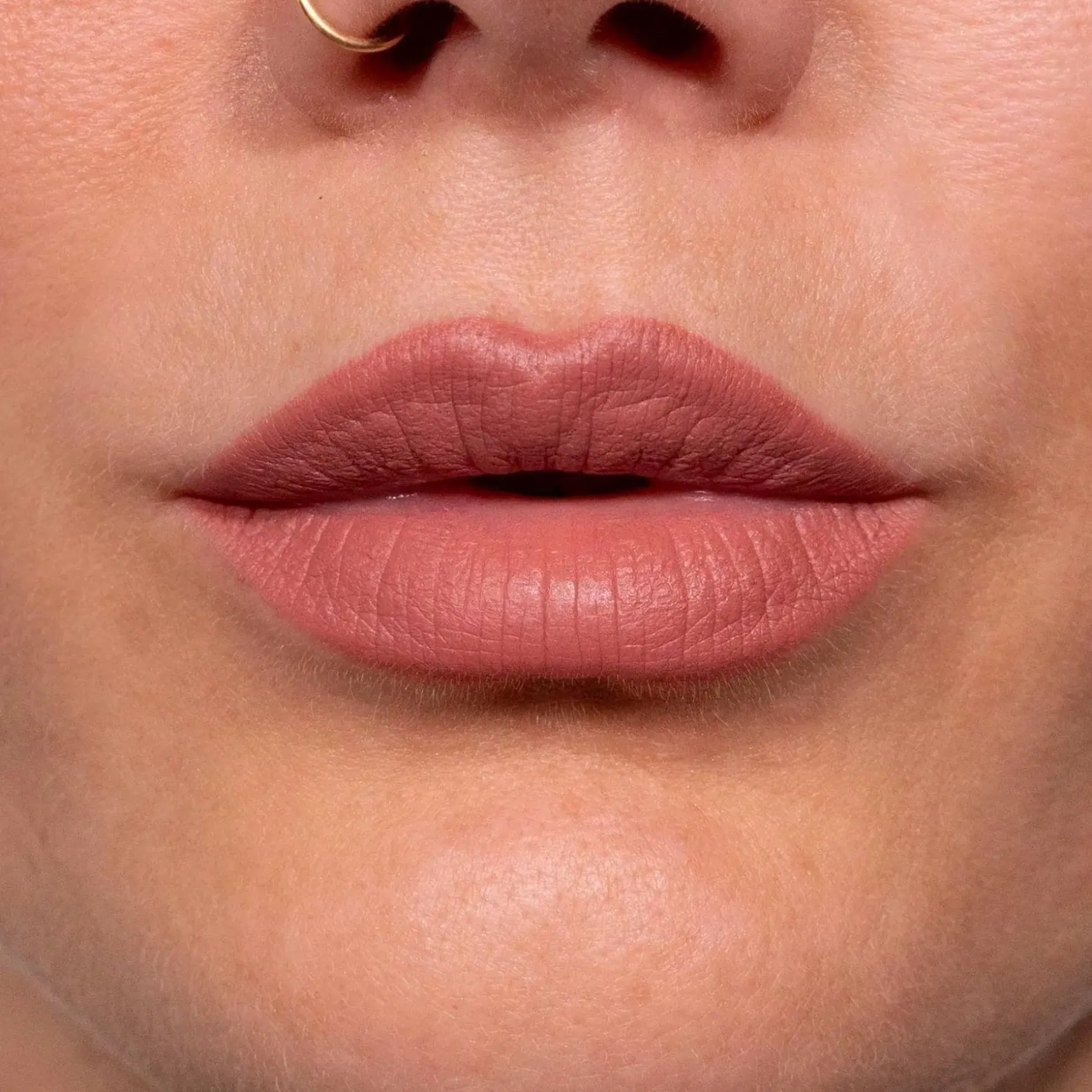 LH cosmetics Crayon -monikäyttöinen rajauskynä 1,1 g