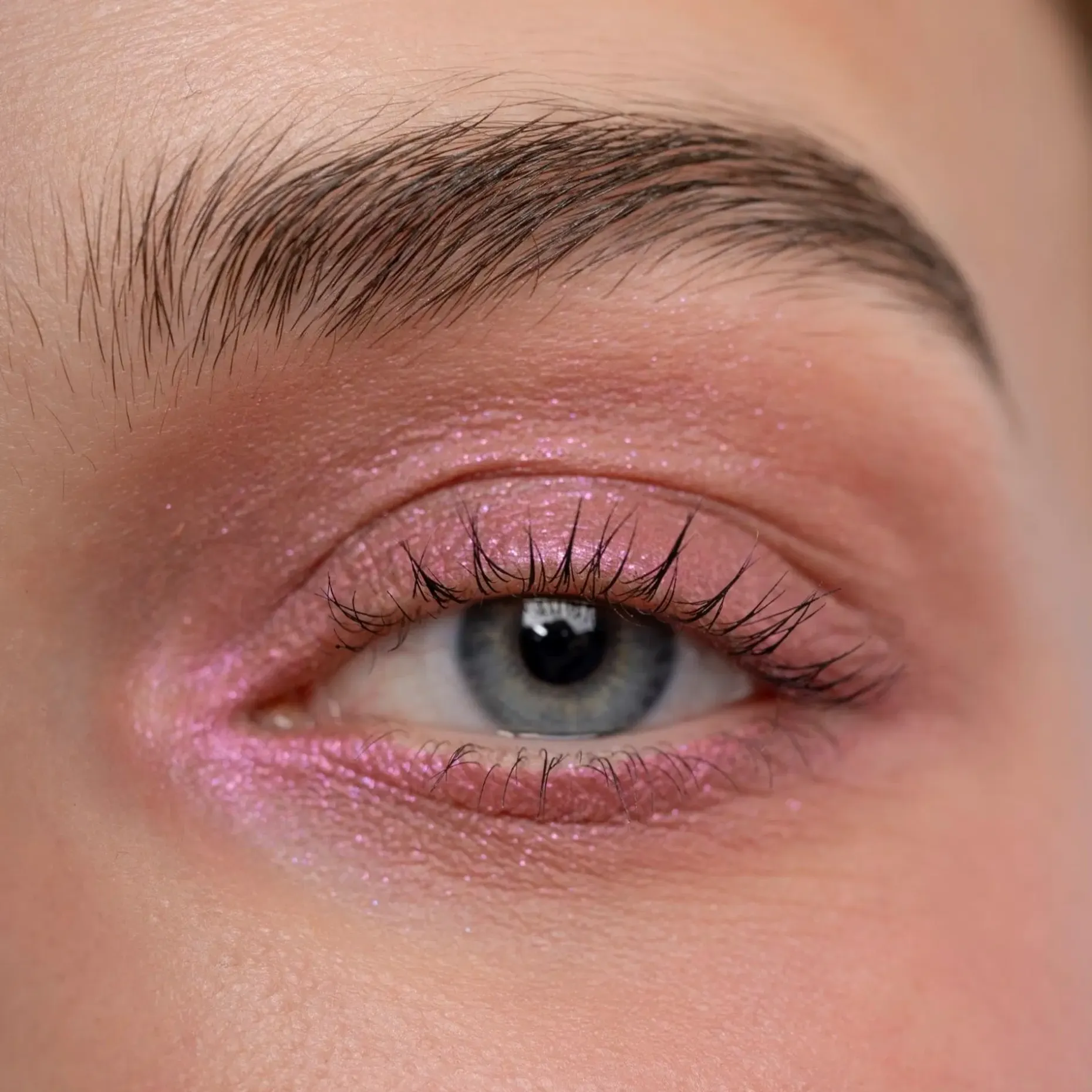 LH cosmetics Crayon -monikäyttöinen rajauskynä 1,1 g