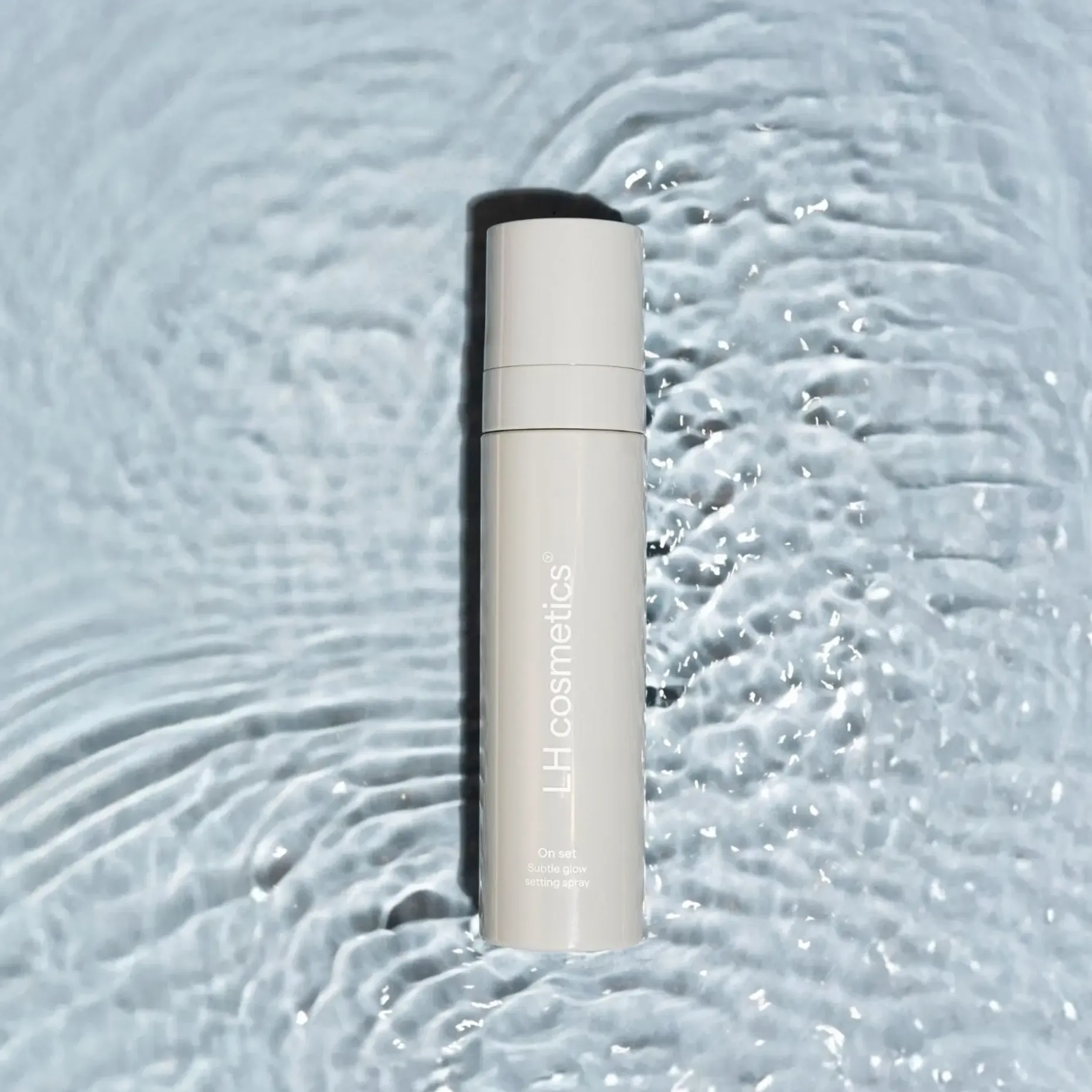 LH cosmetics On Set Subtle Glow Setting Spray meikinkiinnityssuihke 100 ml