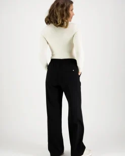 Mac christy floating crepe housut