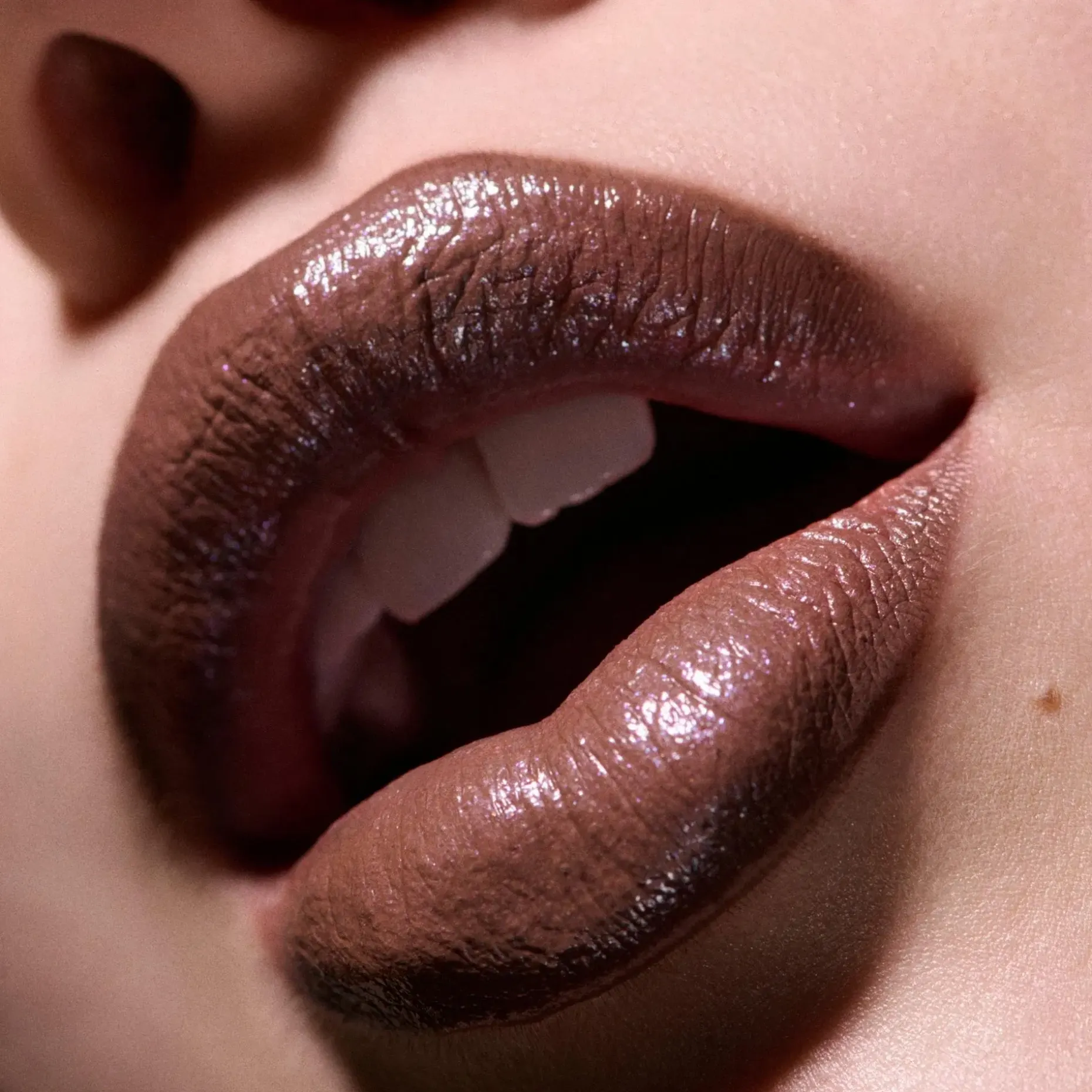 MAC Cosmetics Dazzlelips Crayon -huulipuna 1,5 g