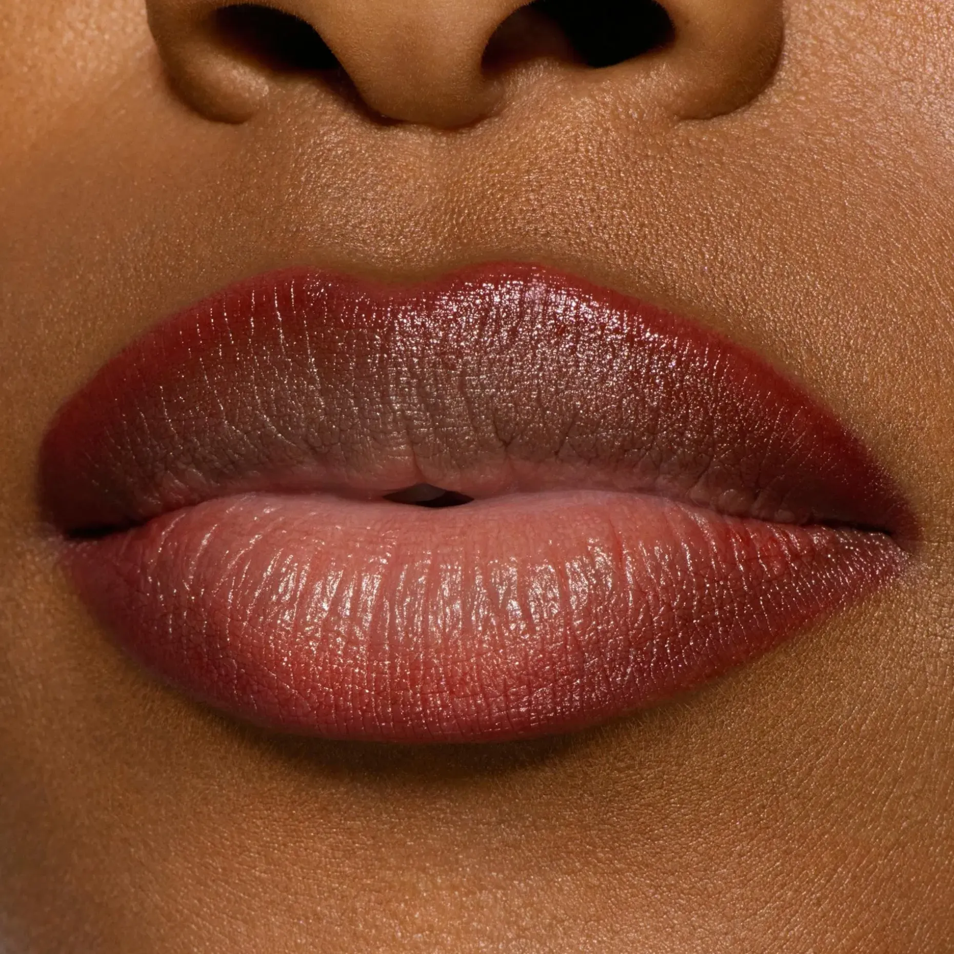MAC Cosmetics Lipglazer Glossy Liner -huultenrajauskynä 0,25 g