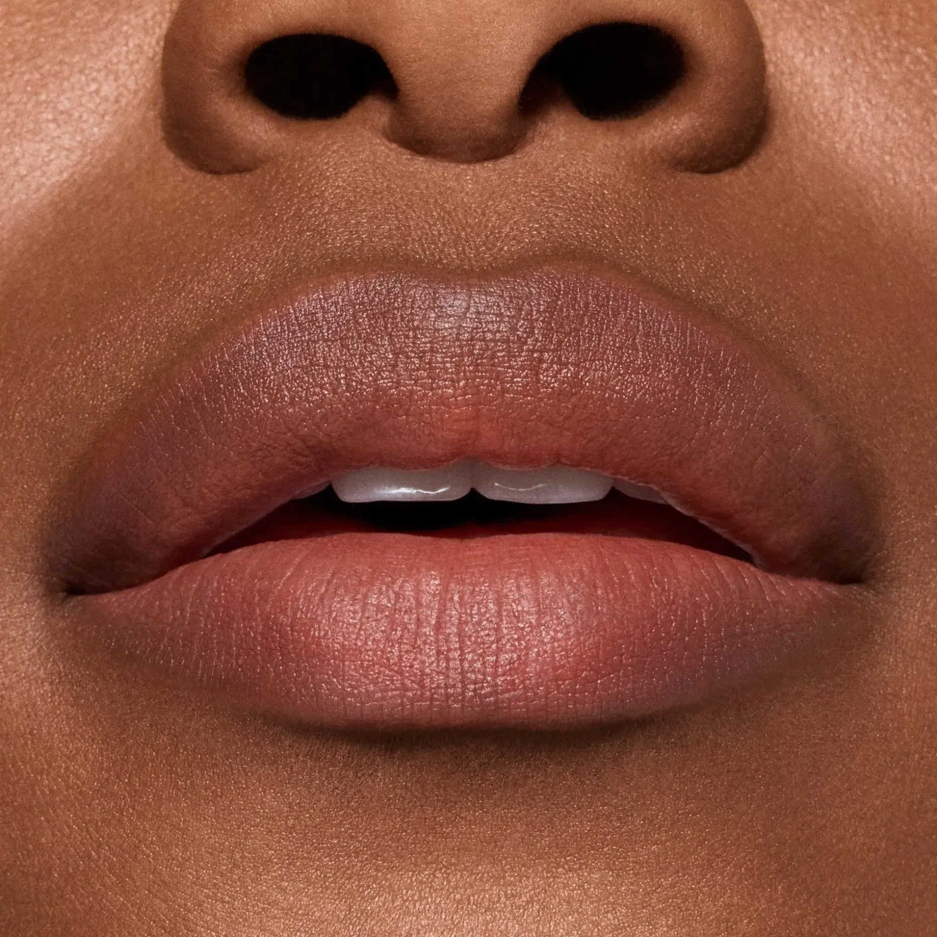 MAC Cosmetics Powder Kiss Hazy Matte Lipstick -huulipuna 3,5 g