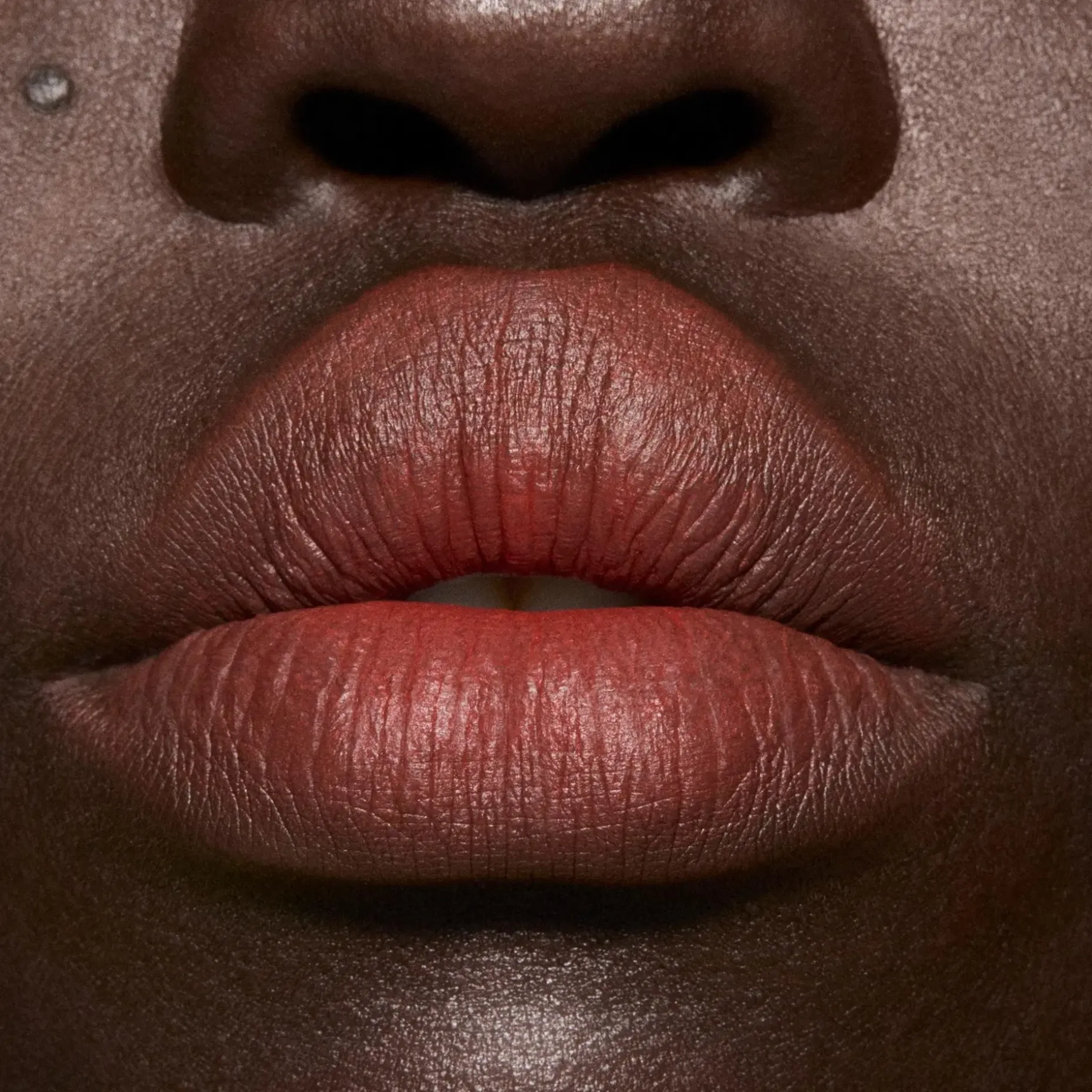 MAC Cosmetics Powder Kiss Hazy Matte Lipstick -huulipuna 3,5 g