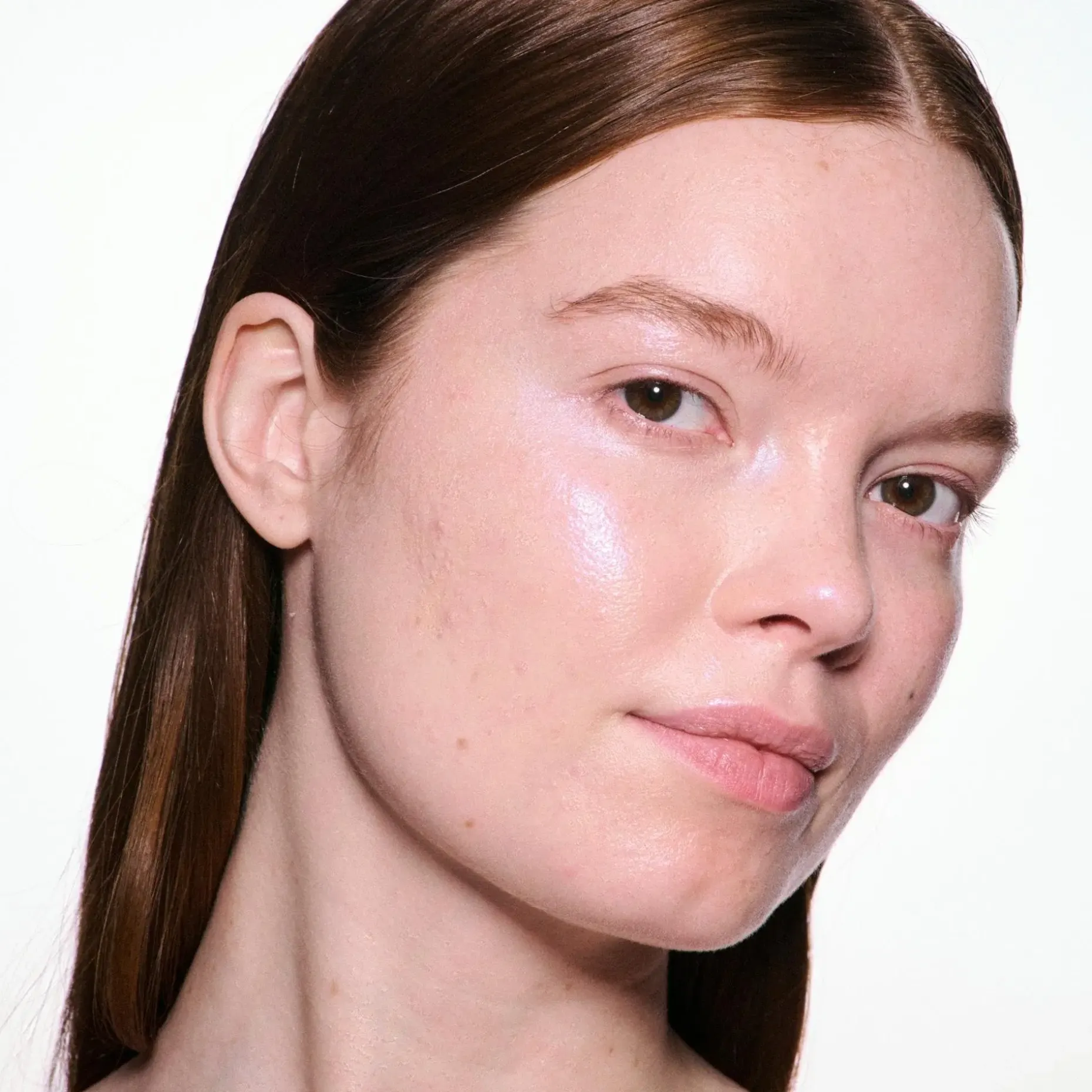 MAC Cosmetics Skinfinish Lightstruck Liquid Highlighter -korostusväri 15 ml