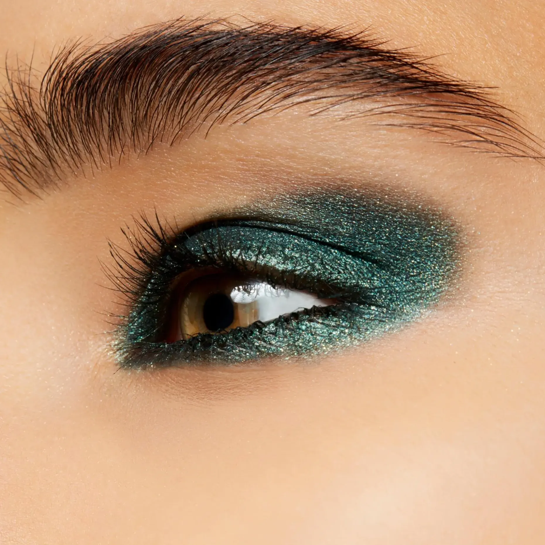 MAC Frost Eye Shadow Pro Palette luomivärinappi 1,5 g