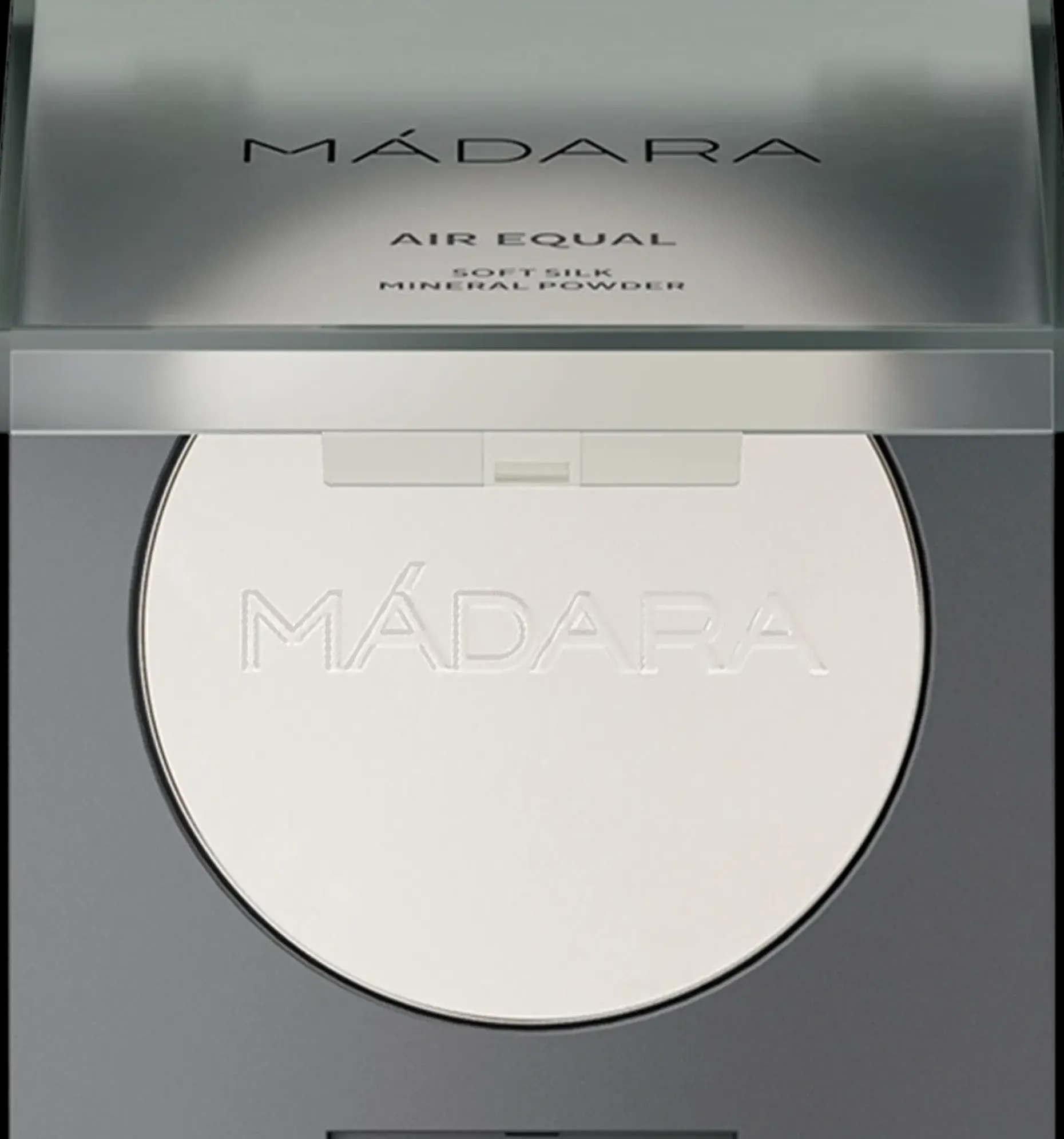 MÁDARA Air Equal Soft Silk Mineraalipuuteri