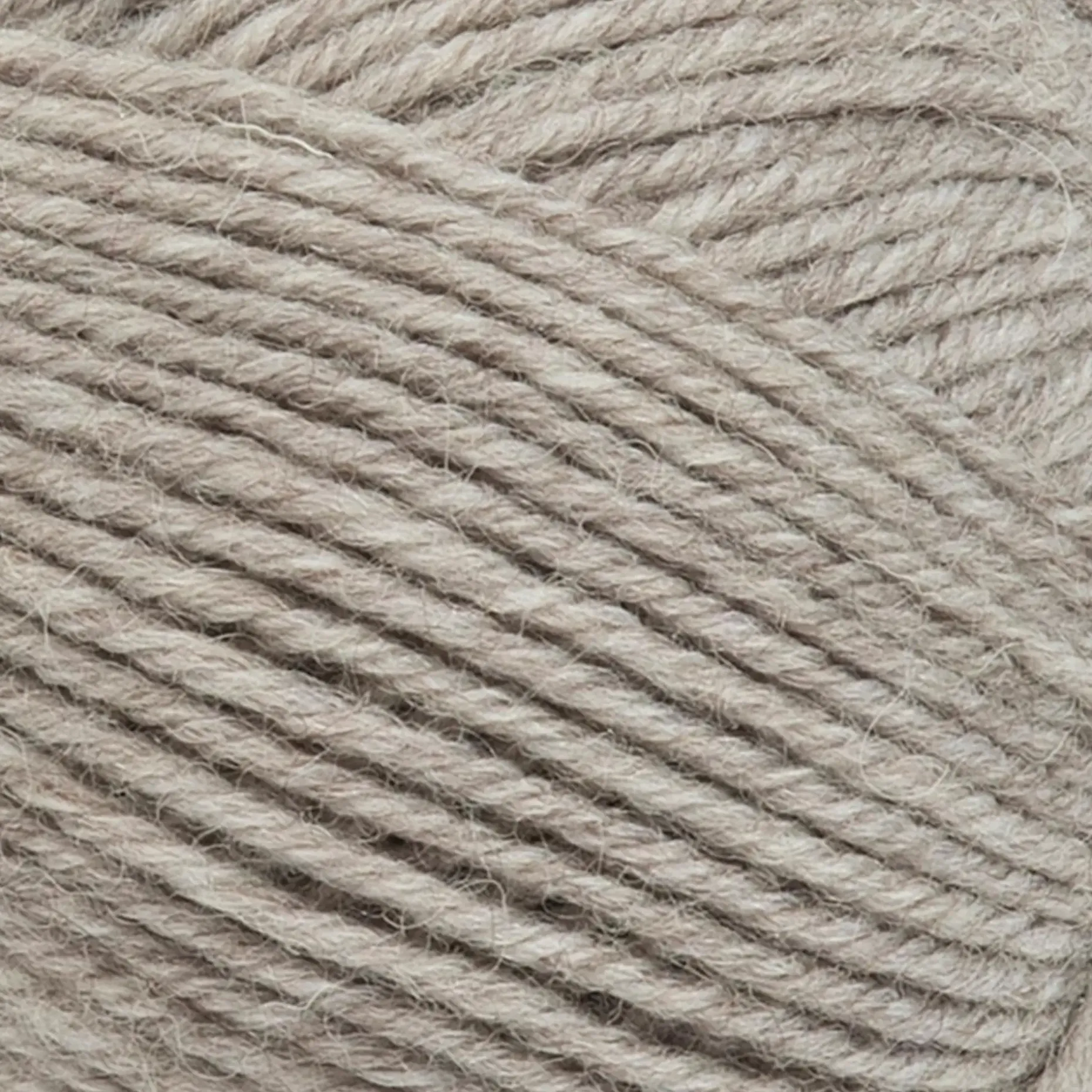 Novita lanka 7 Veljestä 100 g hiekka 060