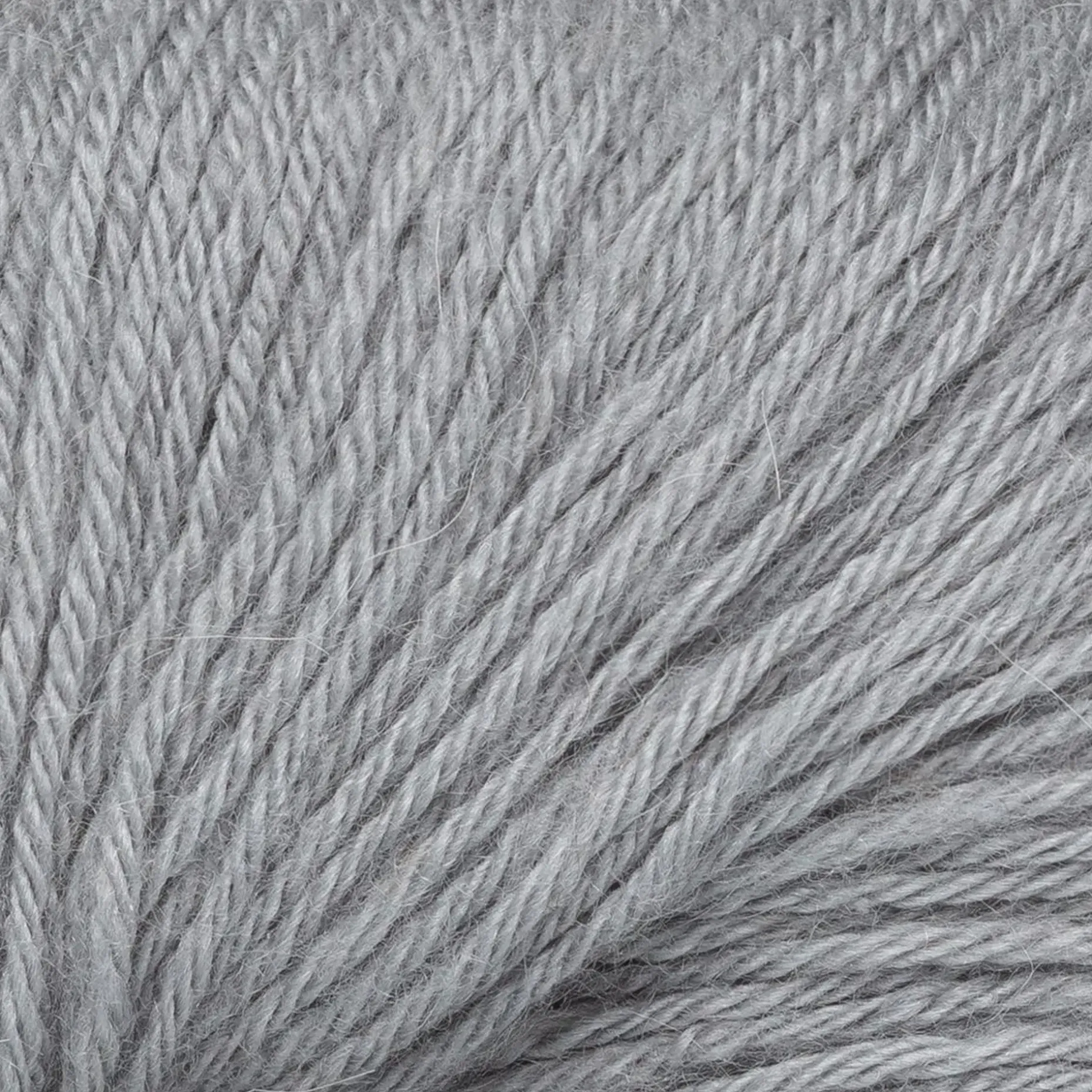 Novita lanka Helene 50 g fog 075