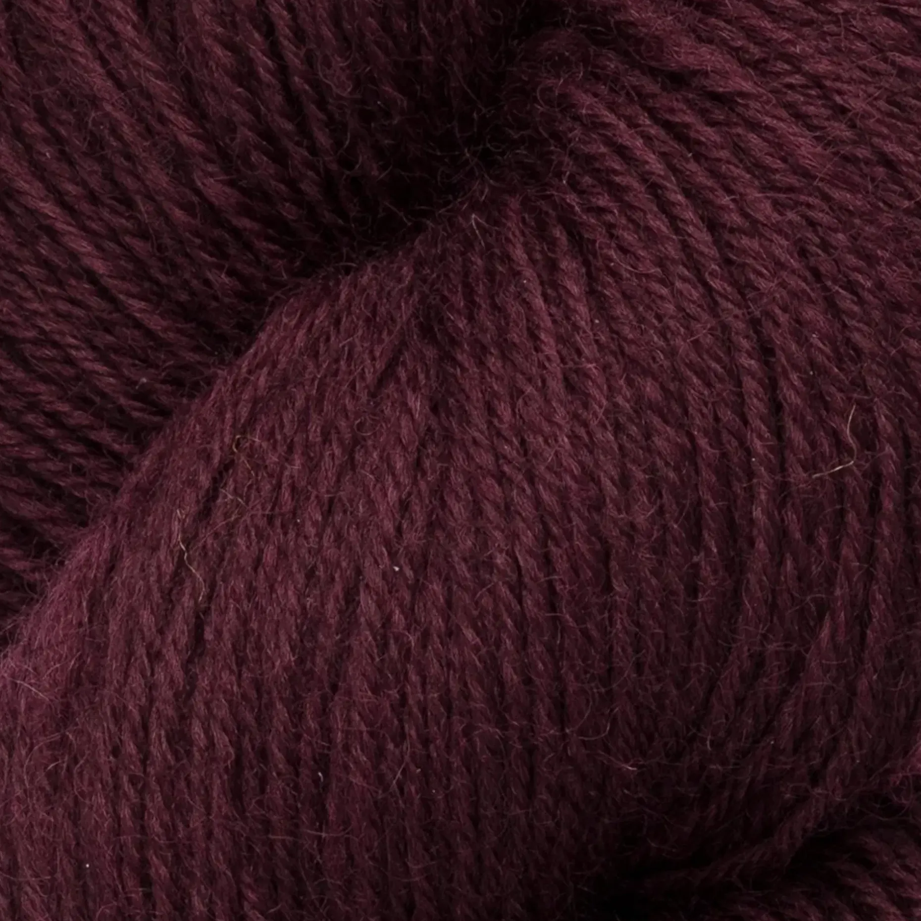 Novita lanka Novita x Laine 4PLY 100 g Deep Burgundy 7821