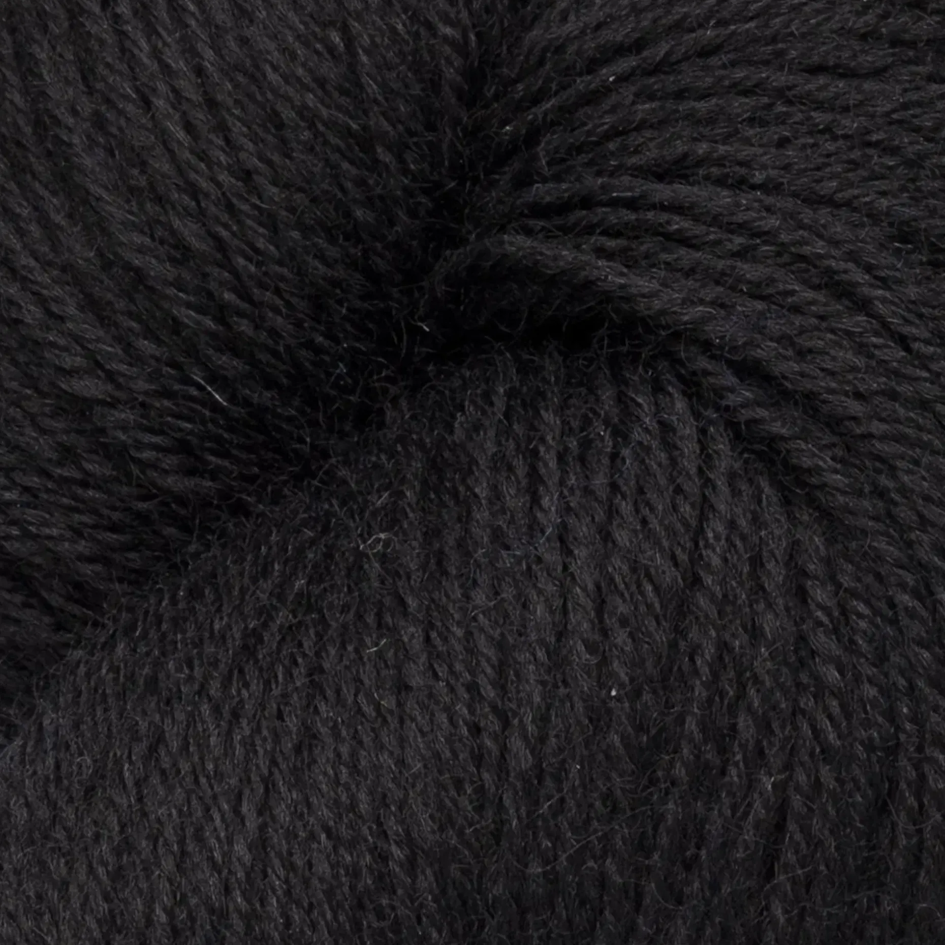 Novita lanka Novita x Laine 4PLY 100 g Winter Black 0891