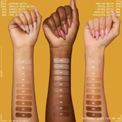 NYX Professional Makeup Buttermelt Glaze Skin Tint SPF30 meikkivoide 30 ml