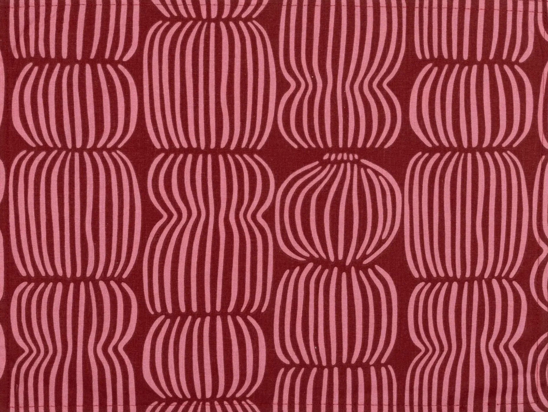 Pentik Vilja akryylipinnoitettu pöytätabletti 35x45 cm punainen