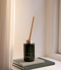 Skandinavisk Skog huonetuoksu ruokotikuilla 200ml
