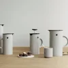Stelton EM77 termoskannu 1,0 l,  vaaleanharmaa