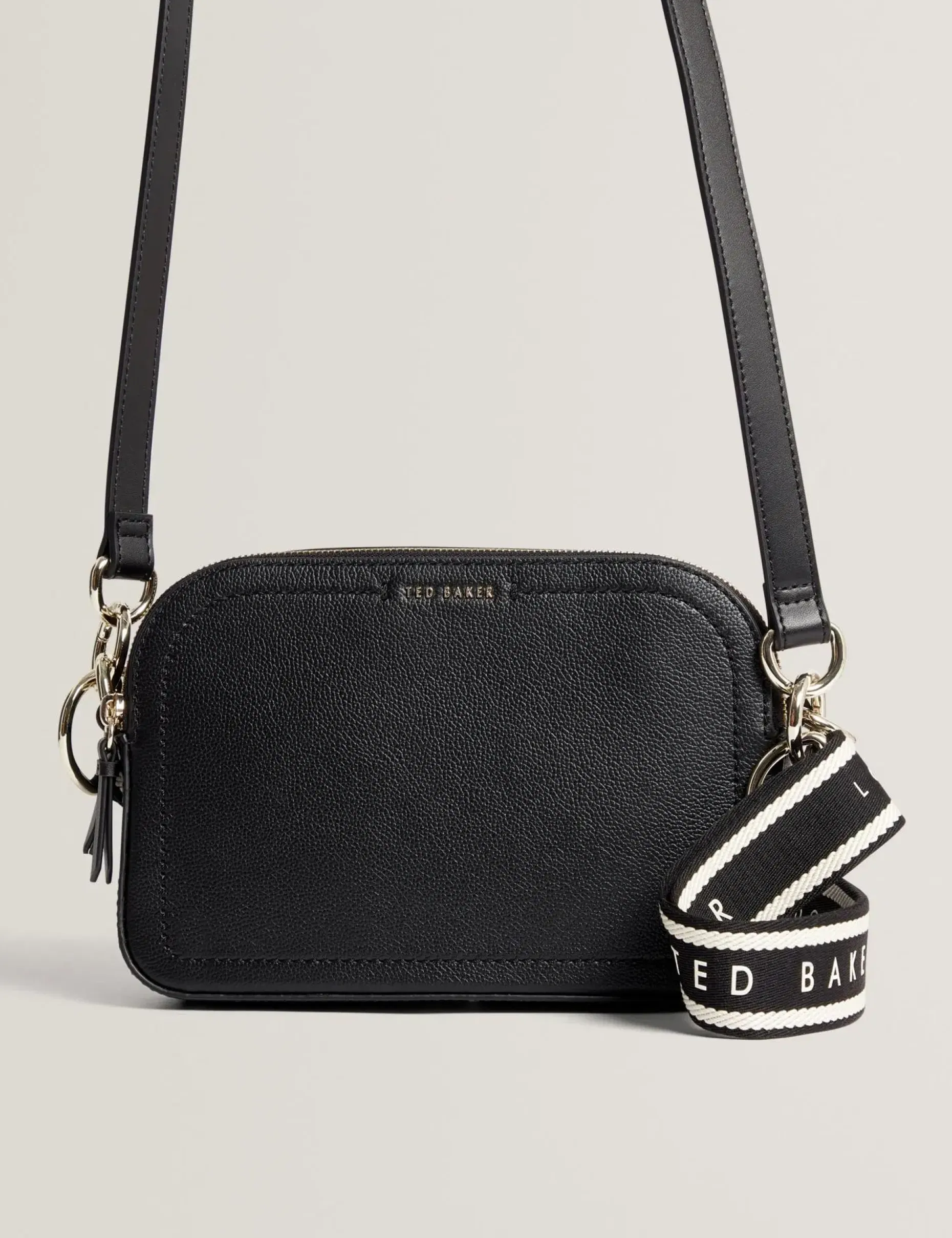 Ted Baker Luceele olkakaukku