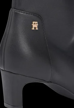Tommy Hilfiger strech-nilkkurit