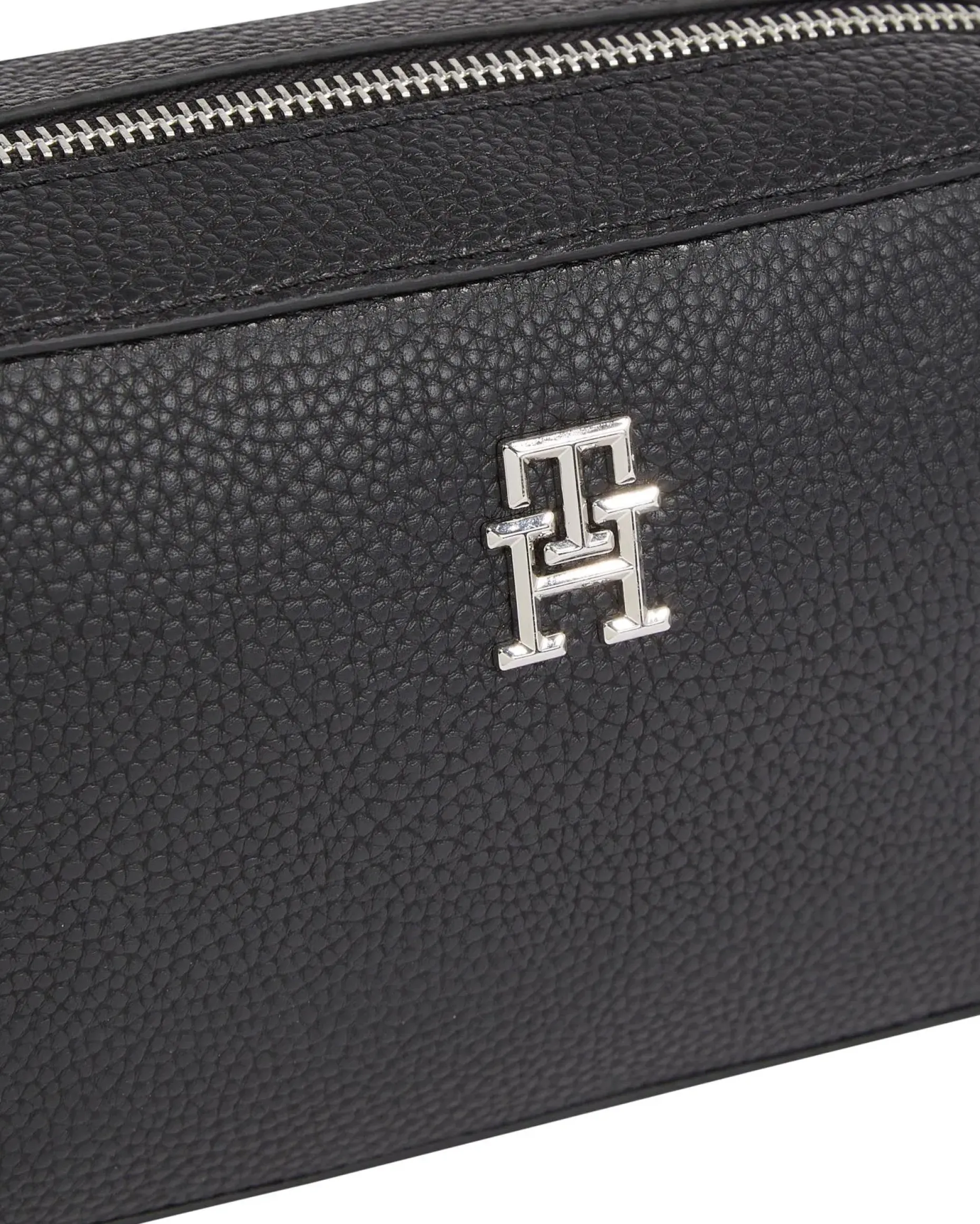 Tommy Hilfiger TH Emblem kameralaukku