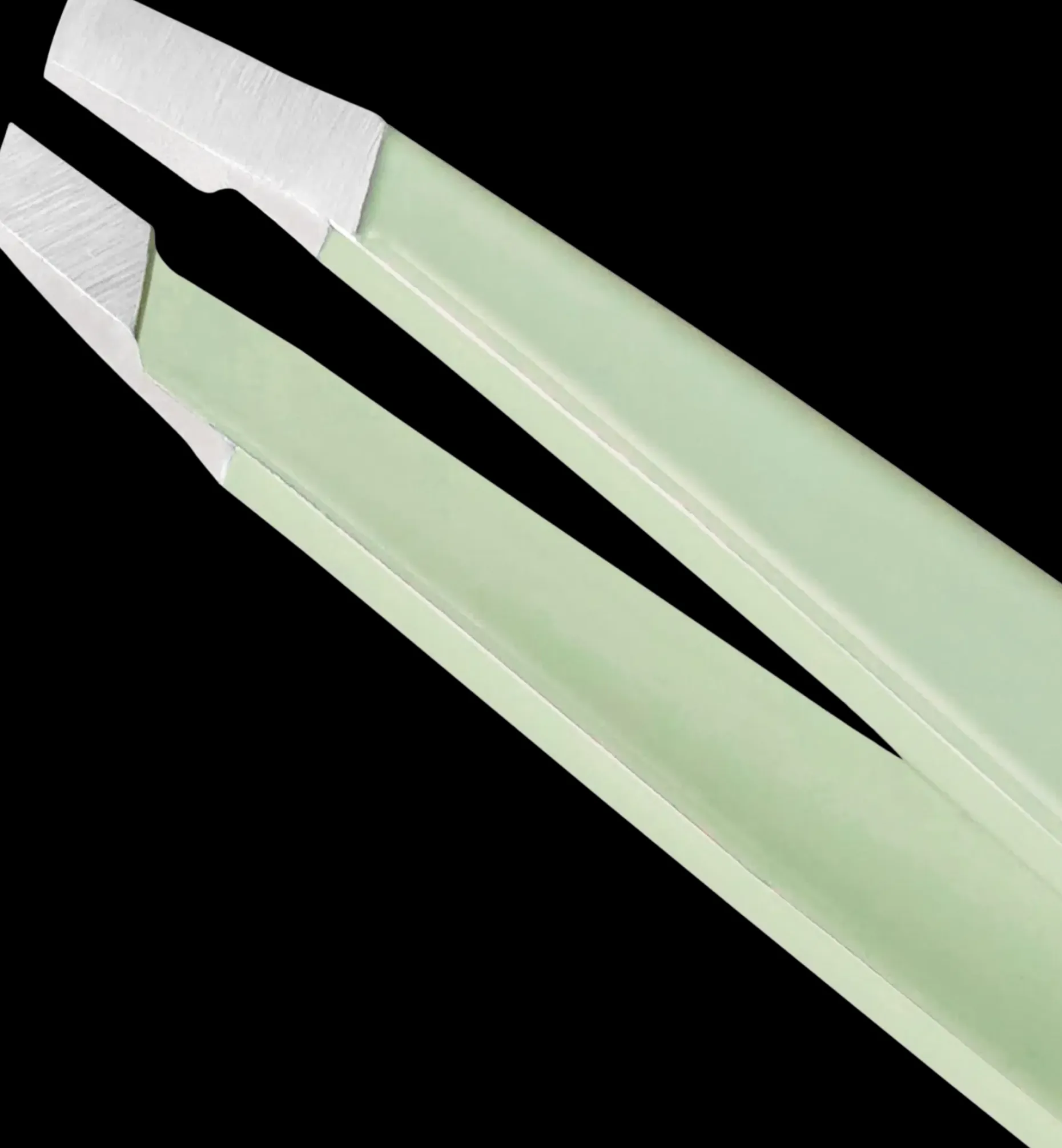 TWEEZERMAN Slant Tweezer Pistachio 1pcs