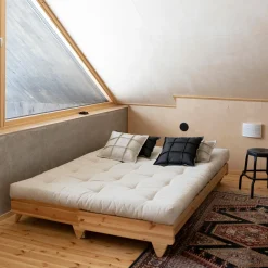 Väre nahkatyyny neliö